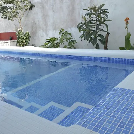 Llar Poètica Amb Piscina Séjour chez l'habitant